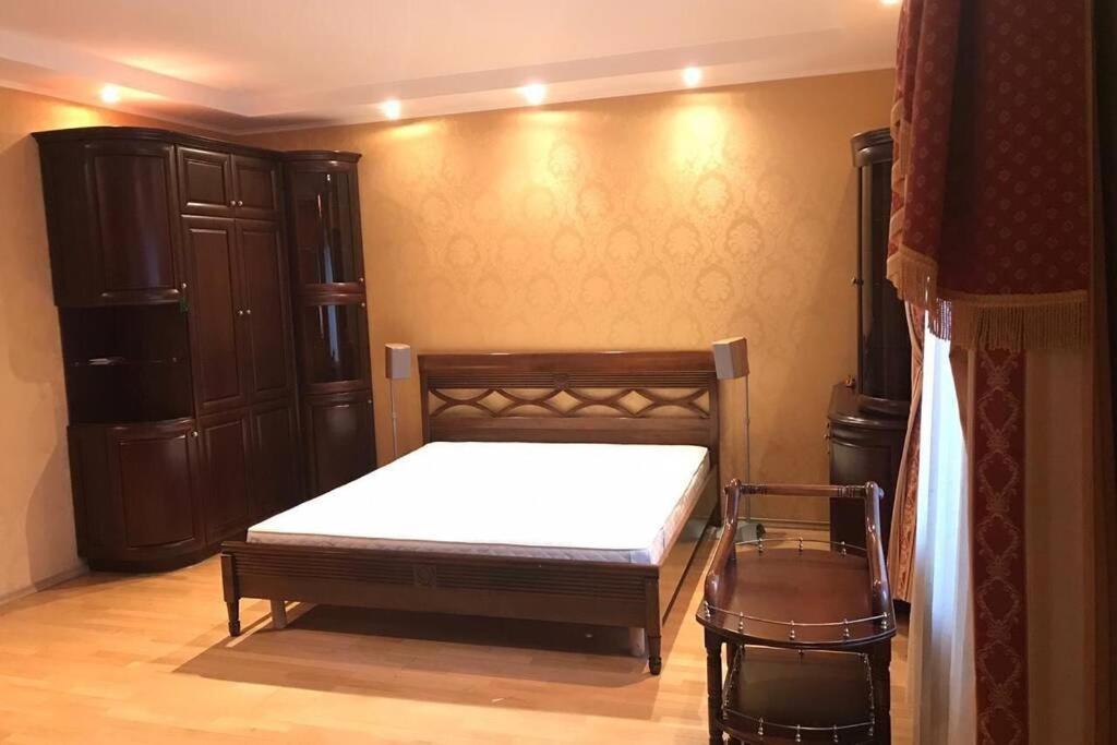 One Bedroom Kreschatik Str 4 Kyiv Exterior photo